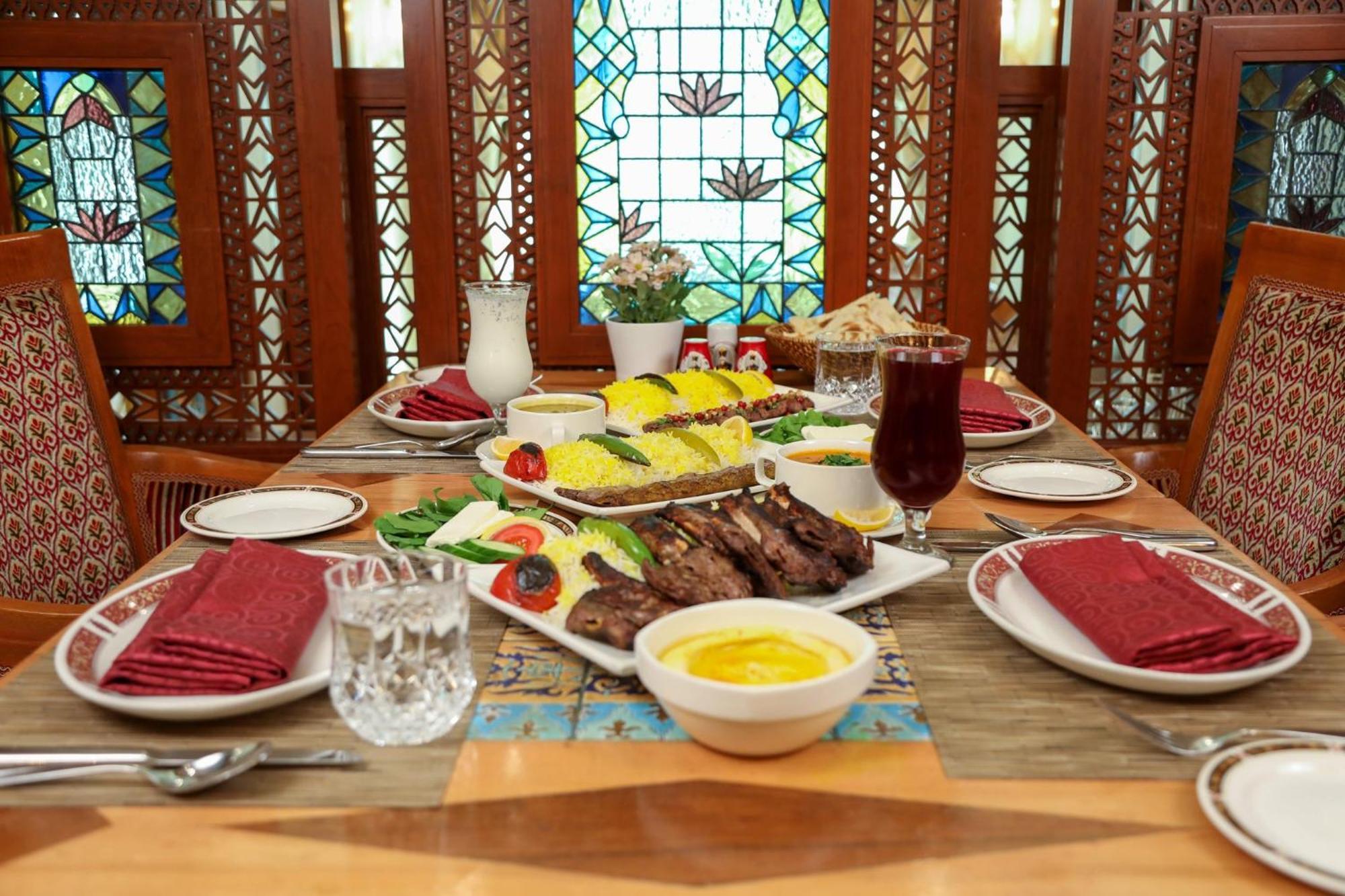 Holiday Inn Kuwait Al Thuraya City By Ihg Kuwait City Eksteriør billede