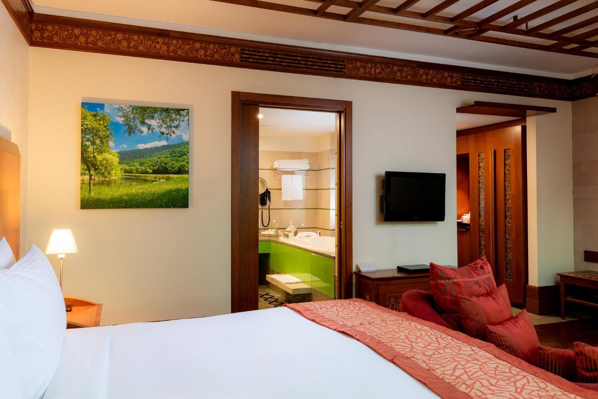 Holiday Inn Kuwait Al Thuraya City By Ihg Kuwait City Eksteriør billede