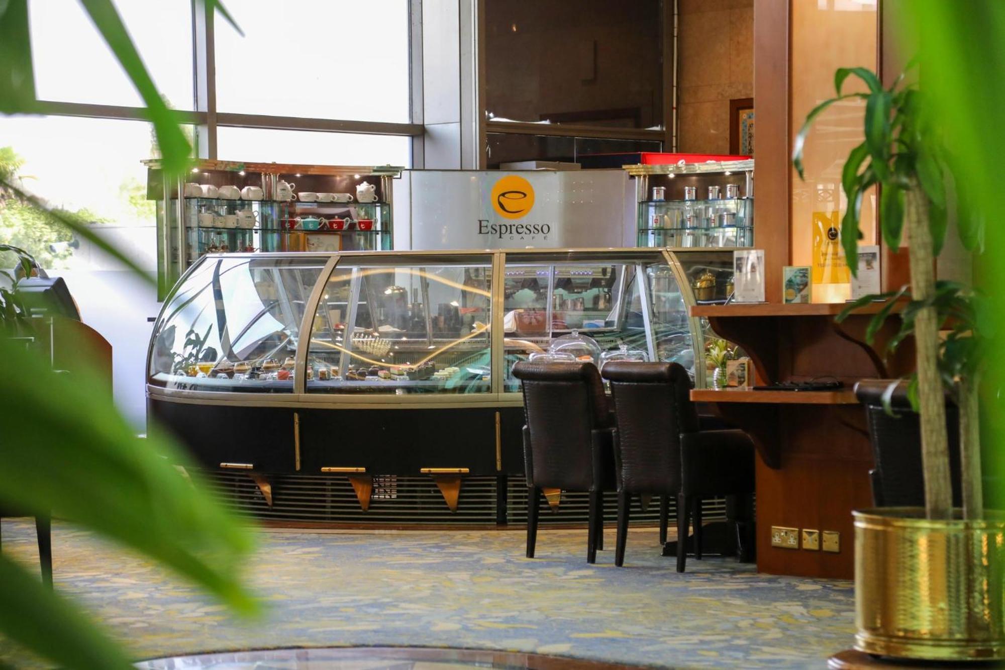 Holiday Inn Kuwait Al Thuraya City By Ihg Kuwait City Eksteriør billede