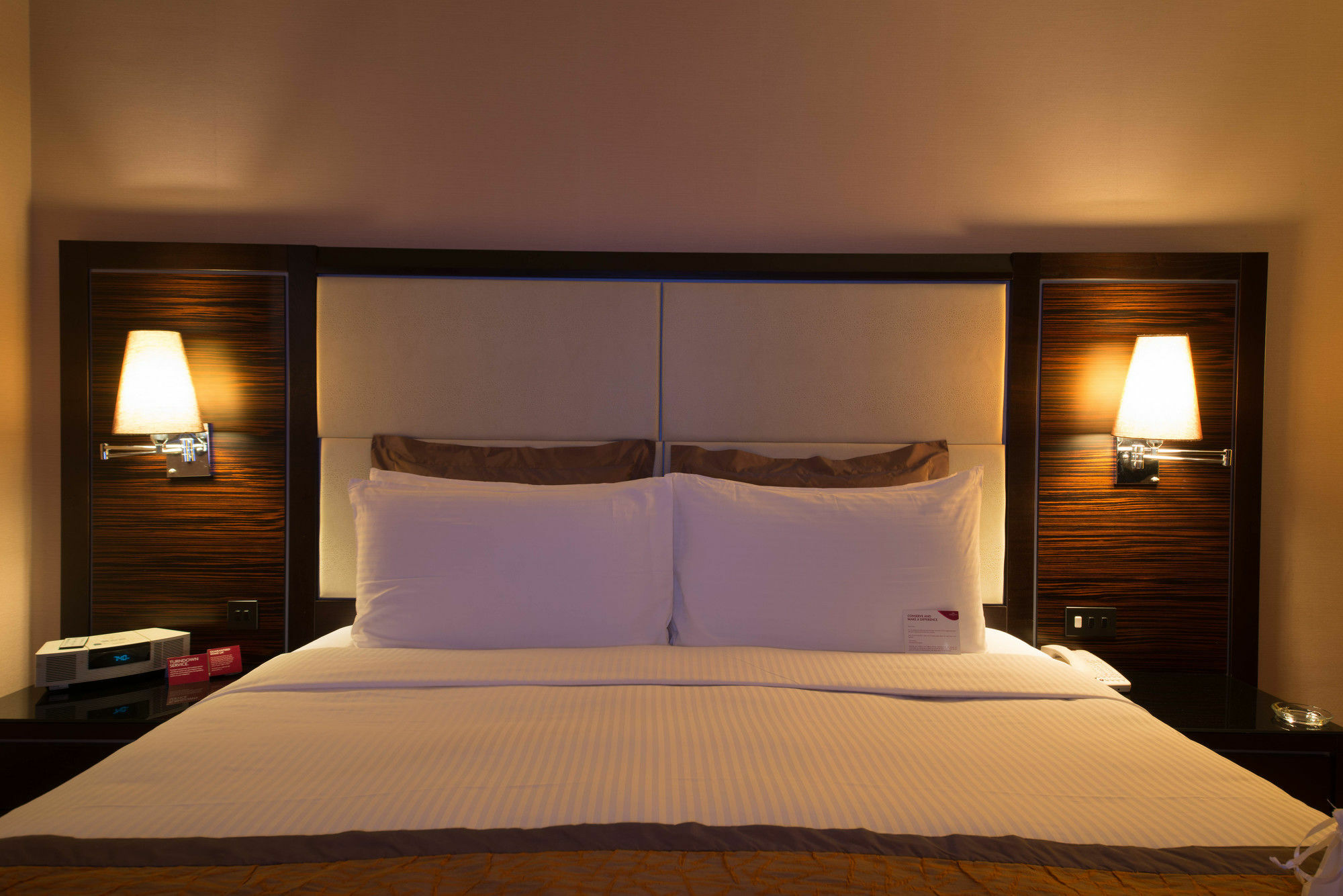 Holiday Inn Kuwait Al Thuraya City By Ihg Kuwait City Eksteriør billede